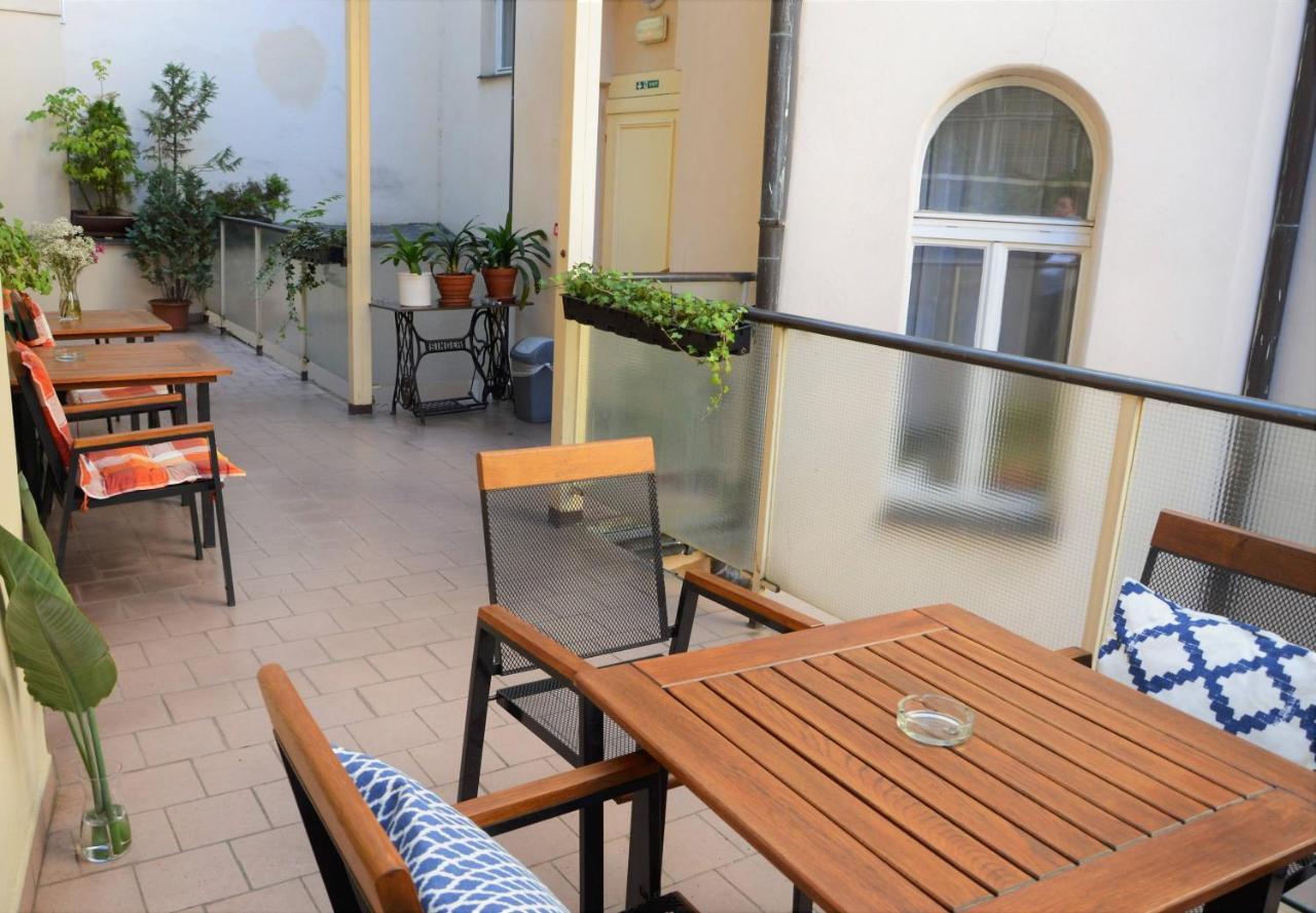 Self-Service Hotel Ostas Praha Dış mekan fotoğraf