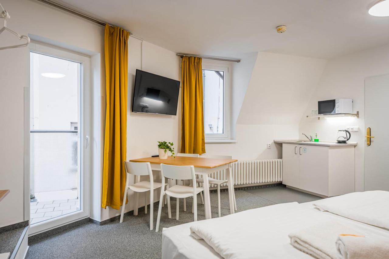 Self-Service Hotel Ostas Praha Dış mekan fotoğraf