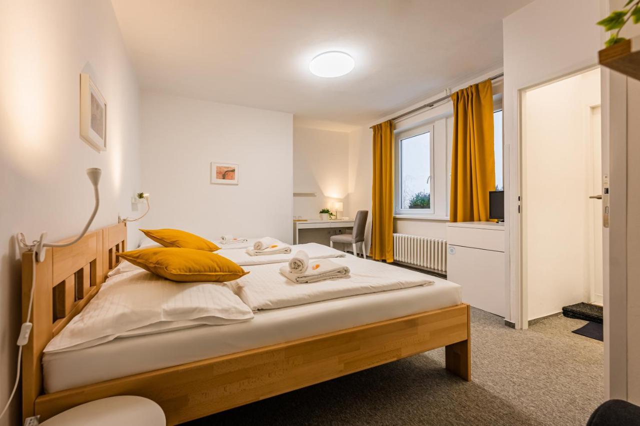 Self-Service Hotel Ostas Praha Dış mekan fotoğraf