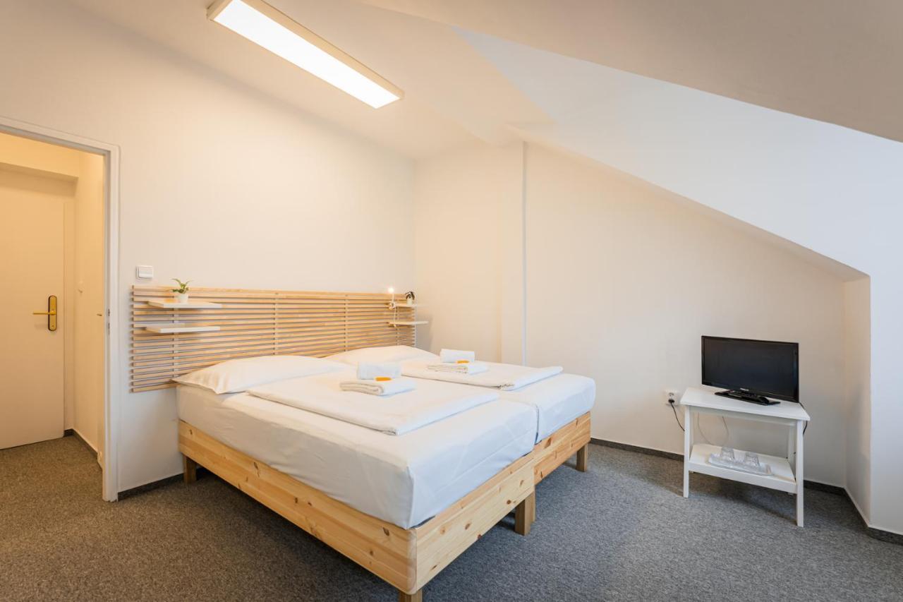 Self-Service Hotel Ostas Praha Dış mekan fotoğraf