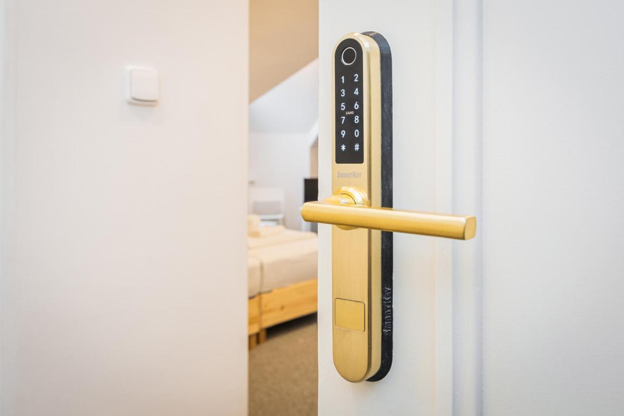 Self-Service Hotel Ostas Praha Dış mekan fotoğraf