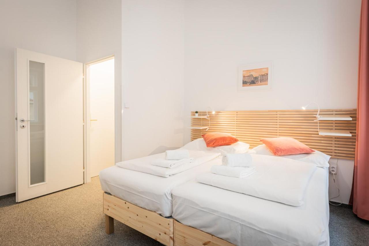 Self-Service Hotel Ostas Praha Dış mekan fotoğraf