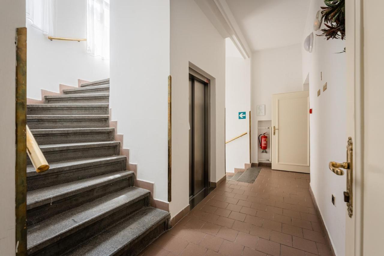 Self-Service Hotel Ostas Praha Dış mekan fotoğraf